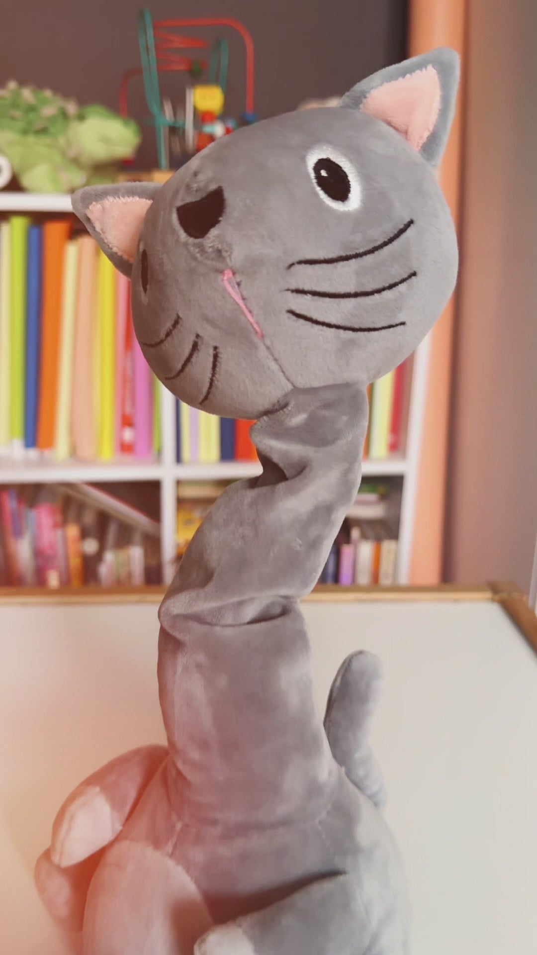 Gadułka - Kotek Rozmawia & Tańczy